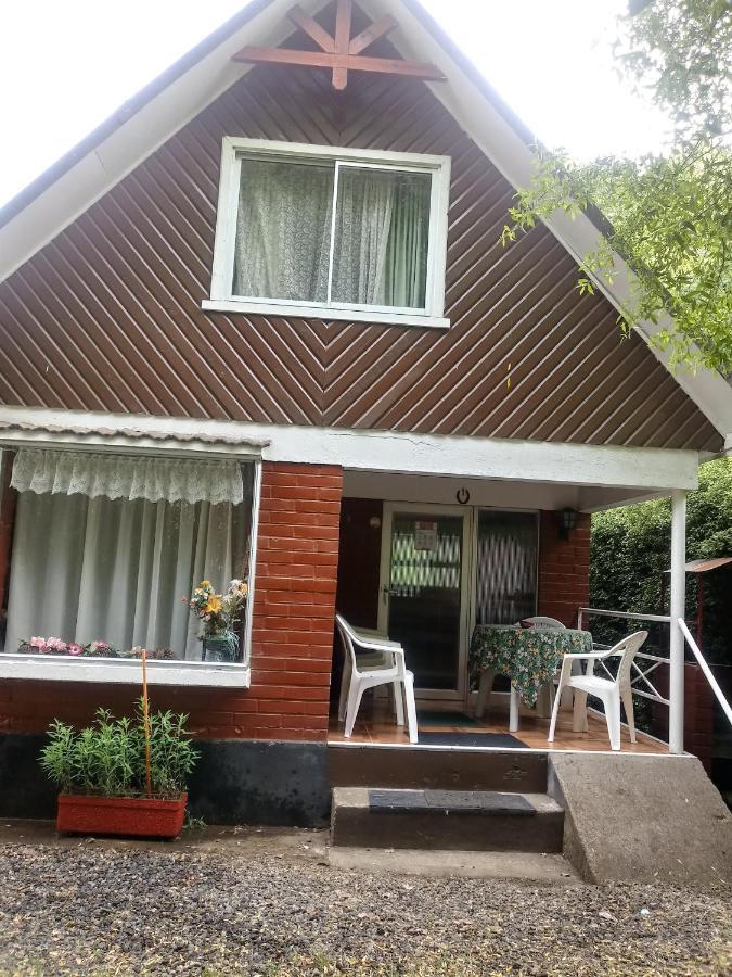 Cabanas Flor Del Lago, Caburgua *